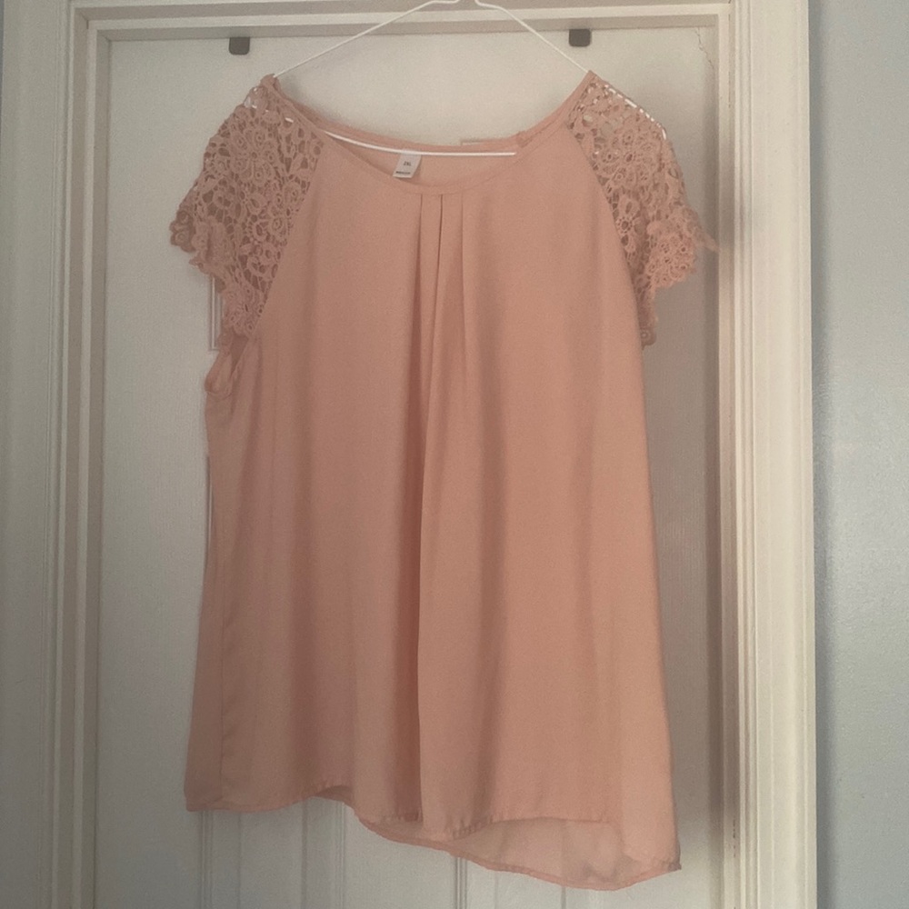 Women’s plus top